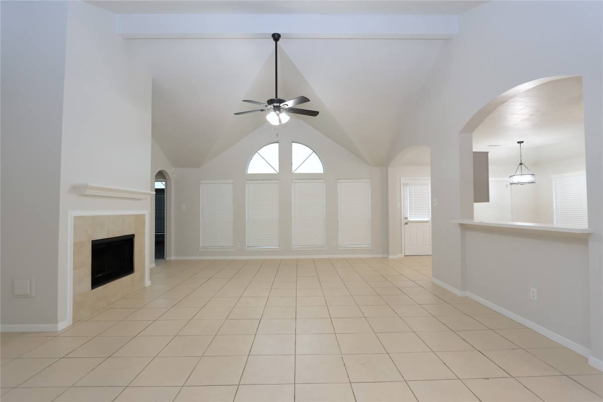 Apartment for rent at 16243 April Ridge Dr, Houston, TX 77083