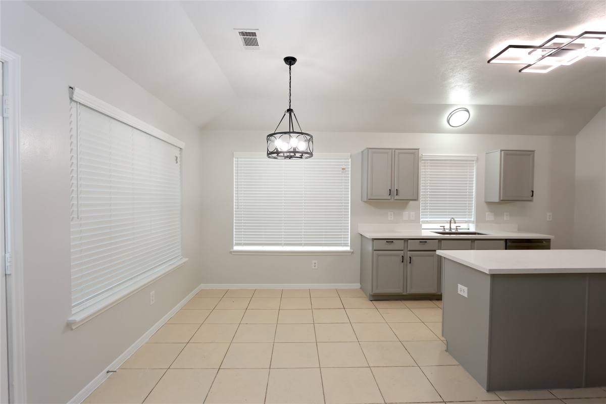 Apartment for rent at 16243 April Ridge Dr, Houston, TX 77083