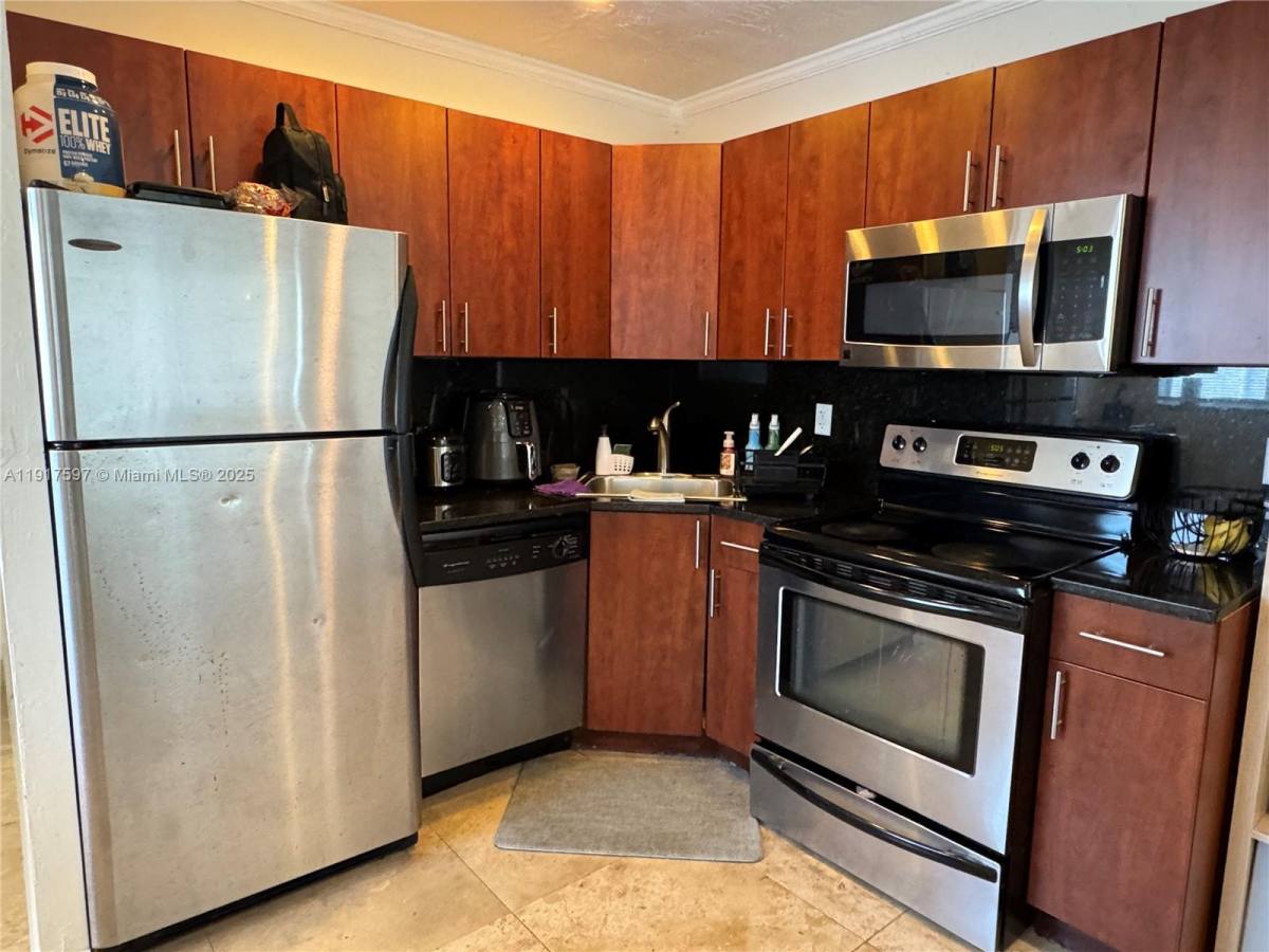Apartment for rent at 1856 NE 46th St #1856F8, Fort Lauderdale, FL 33308