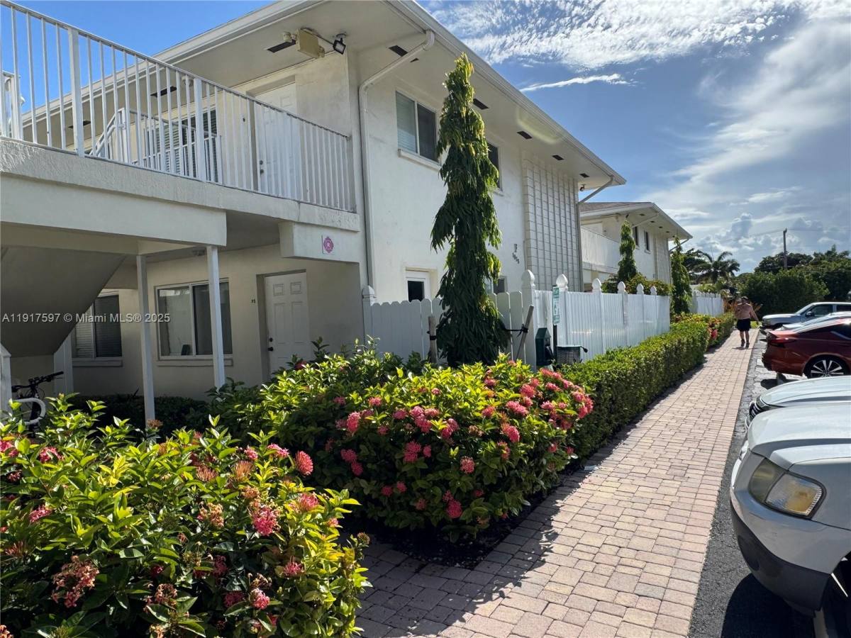 Apartment for rent at 1856 NE 46th St #1856F8, Fort Lauderdale, FL 33308