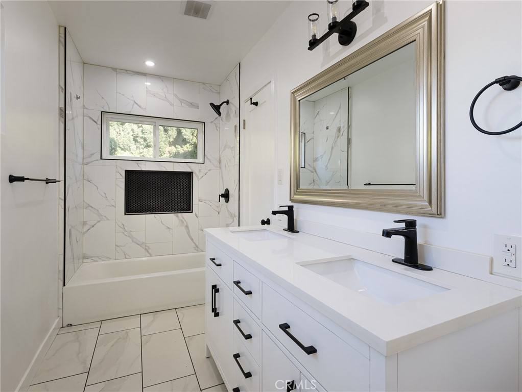 Apartment for rent at 2905 Spreckels Court, Redondo Beach, CA 90278