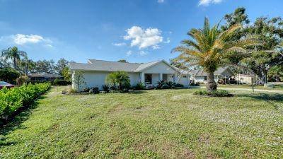 Apartment for rent at 5468 Wilkinson Rd, Sarasota, FL 34233