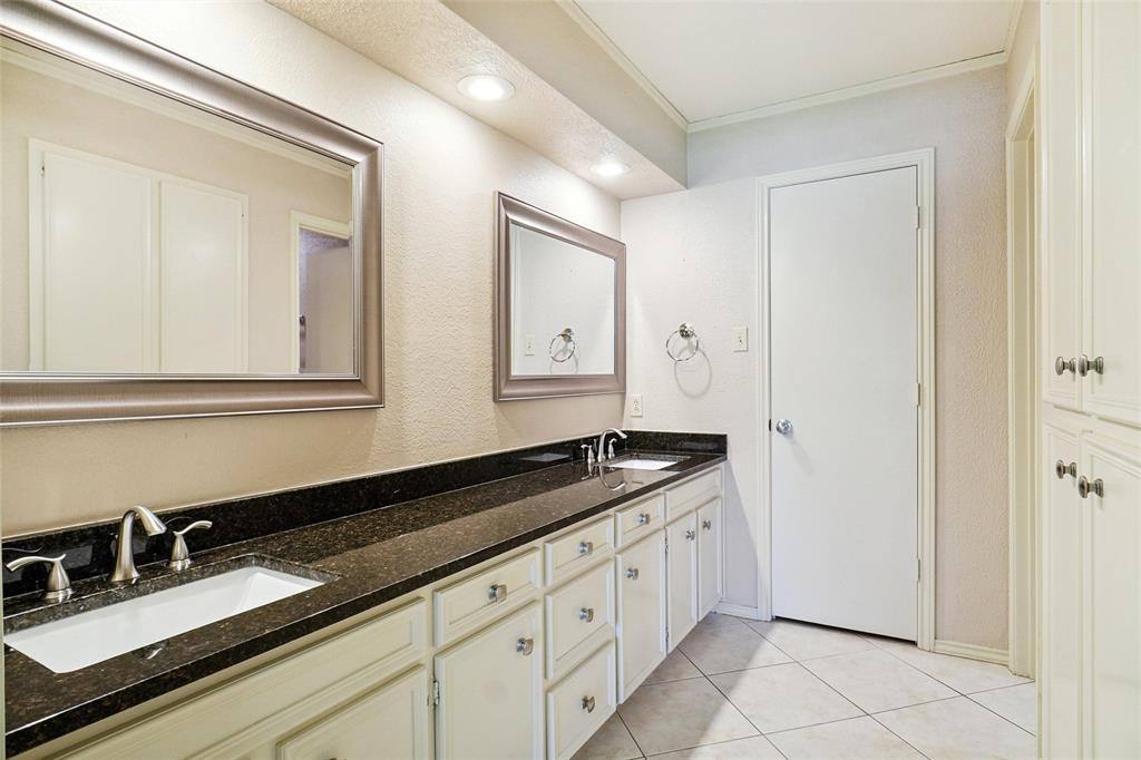 Apartment for rent at 4857 Ledgestone Court, Fort Worth, TX 76132