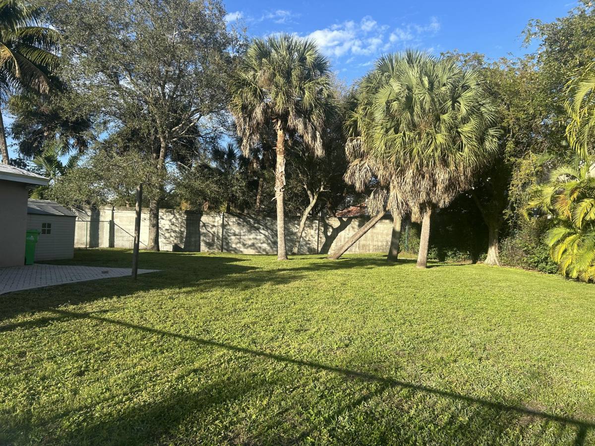 Apartment for rent at 9201 NW 55th St, Fort Lauderdale, FL 33351