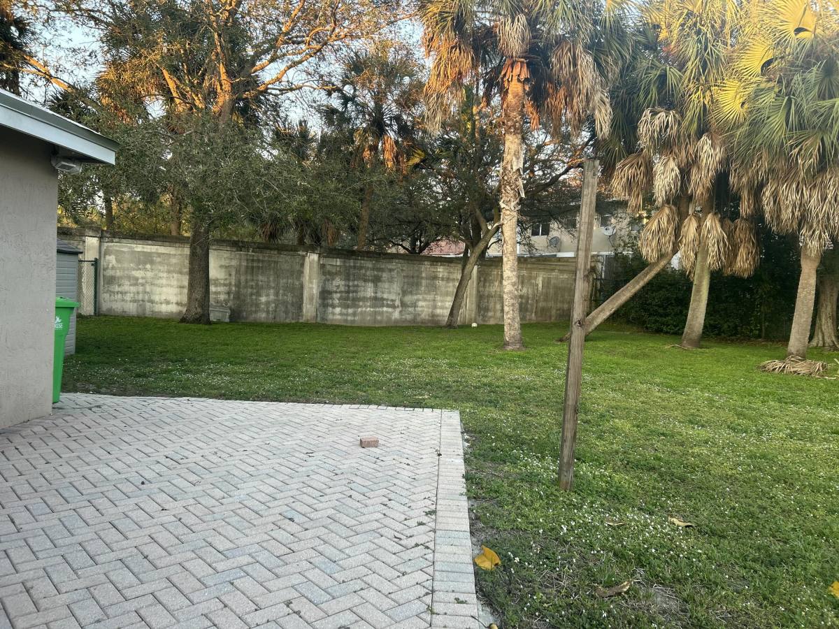 Apartment for rent at 9201 NW 55th St, Fort Lauderdale, FL 33351