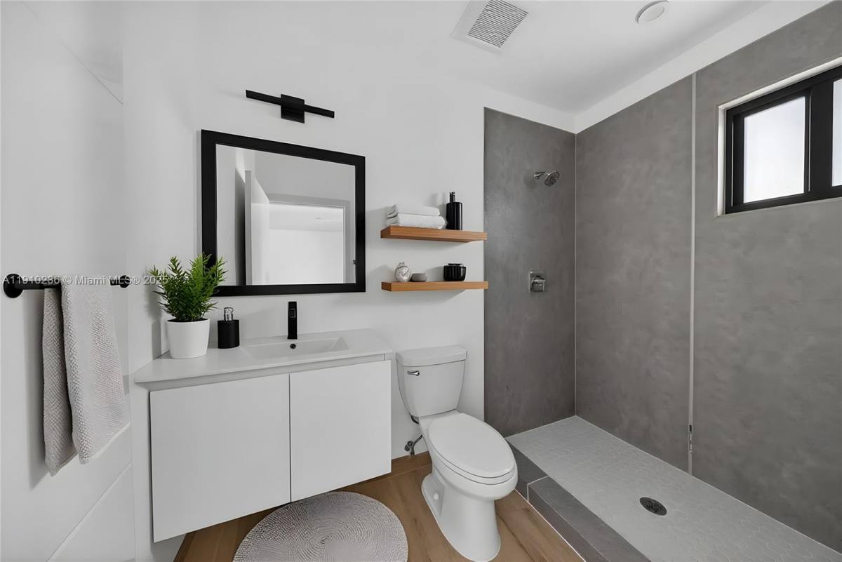 Townhouse for rent at 936 NW 10th St #936-3, Homestead, FL 33034