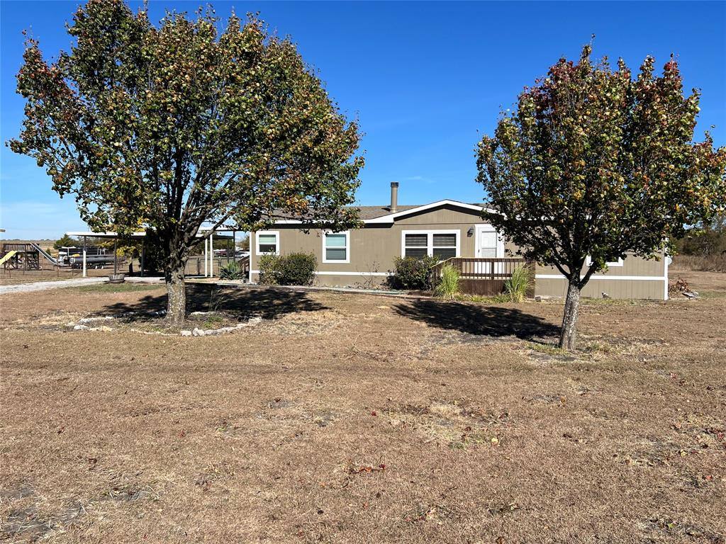 Apartment for rent at 21585 County Rd #638, Nevada, TX 75173