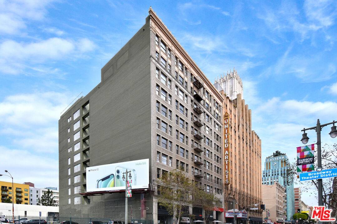 Condo for rent at 939 S Broadway #1006, Los Angeles, CA 90015
