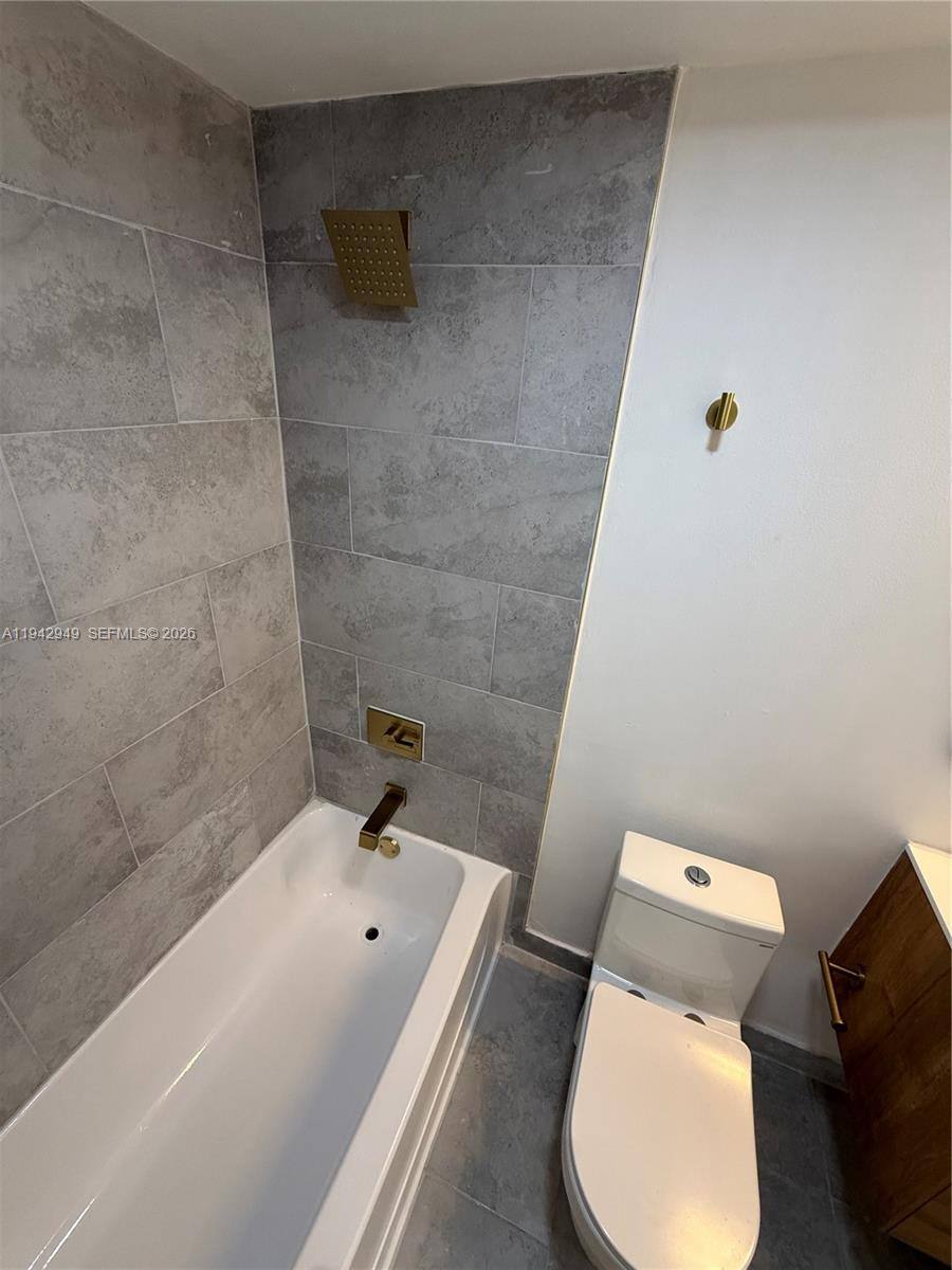 Apartment for rent at 9937 Nob Hill Place #1637, Fort Lauderdale, FL 33351