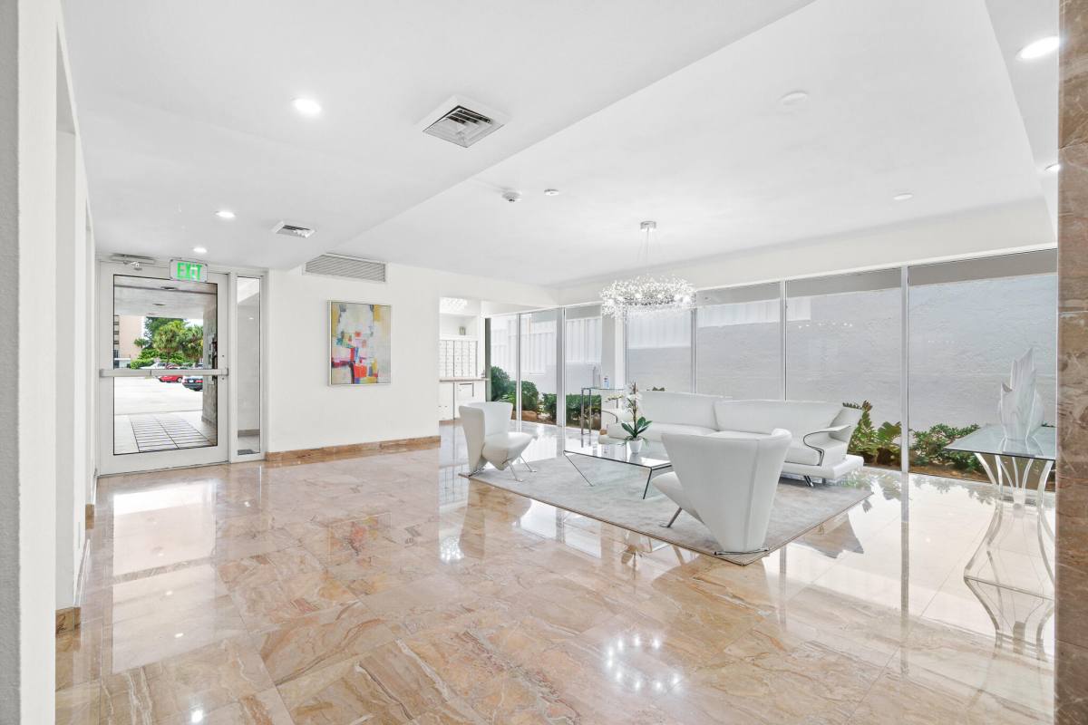Apartment for rent at 3580 S Ocean Blvd #35808B, Palm Beach, FL 33480