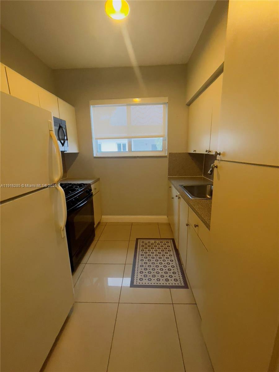Apartment for rent at 8100 Harding Ave #511, Miami Beach, FL 33141