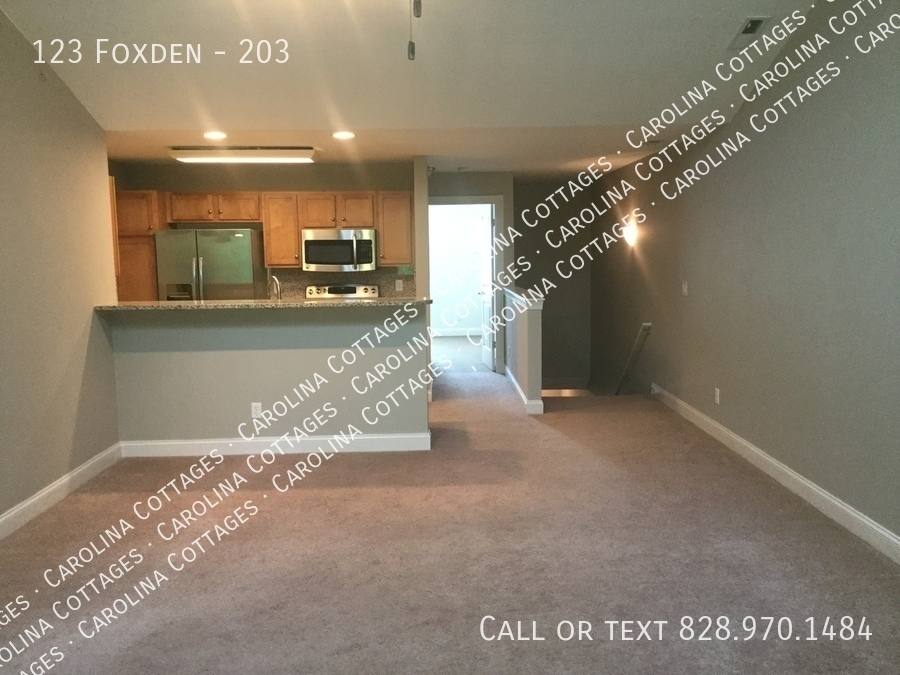 Townhouse for rent at 123 Foxden #203, Fletcher, NC 28732