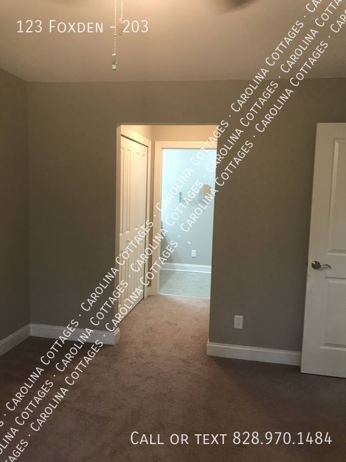 Townhouse for rent at 123 Foxden #203, Fletcher, NC 28732