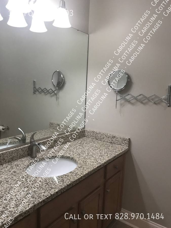 Townhouse for rent at 123 Foxden #203, Fletcher, NC 28732