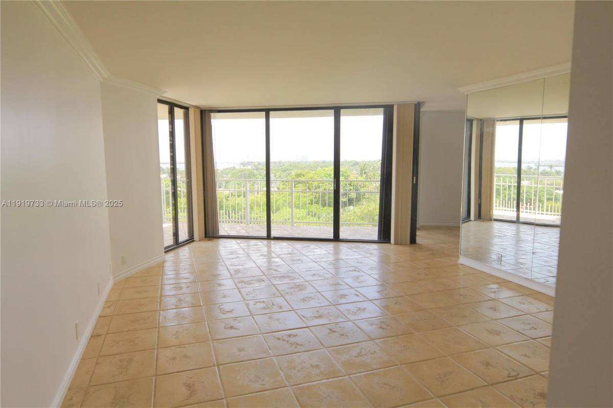 Condo for rent at 1000 Quayside Terrace #812, Miami, FL 33138