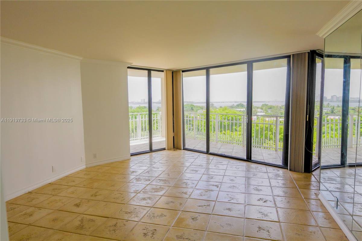 Condo for rent at 1000 Quayside Terrace #812, Miami, FL 33138