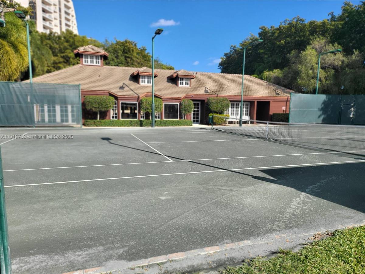 Condo for rent at 1000 Quayside Terrace #812, Miami, FL 33138