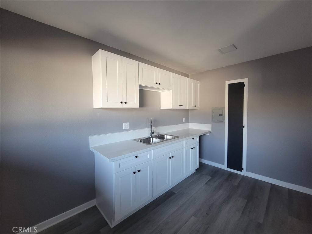 Apartment for rent at 409 E Market St #409, Long Beach, CA 90805
