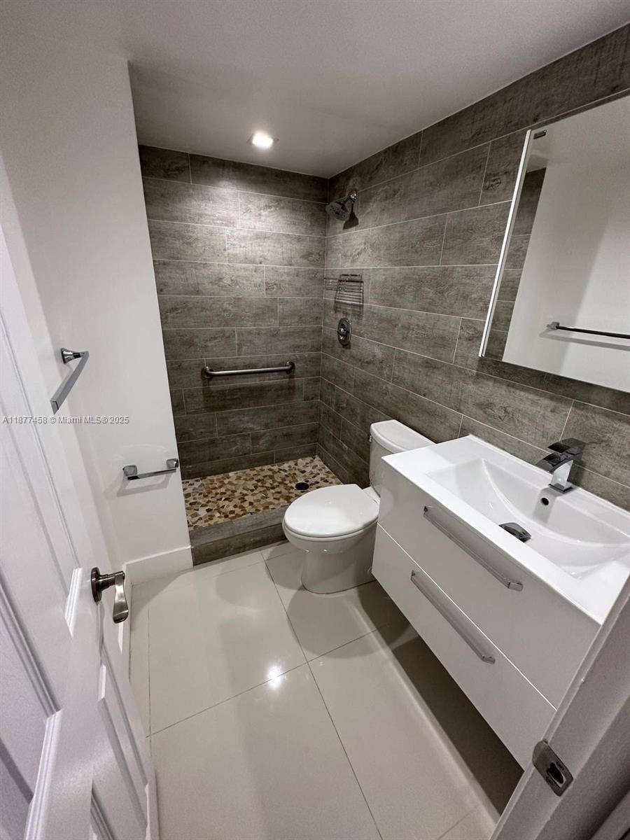 Condo for rent at 2801 NE 183rd St #28011909W, North Miami Beach, FL 33160