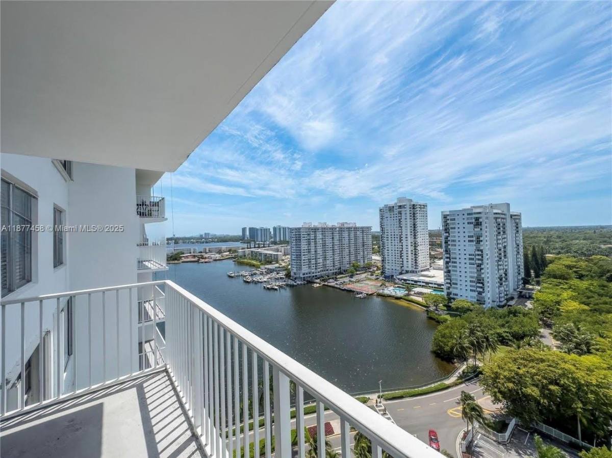 Condo for rent at 2801 NE 183rd St #28011909W, North Miami Beach, FL 33160