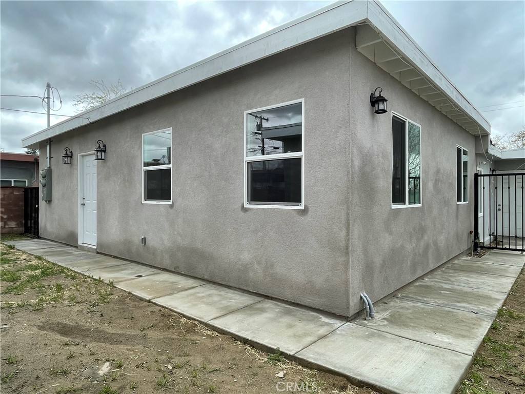 Apartment for rent at 45124 Redwood Ave, Lancaster, CA 93534