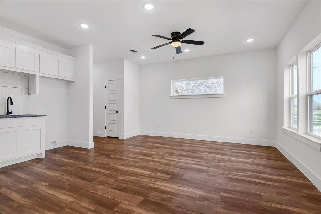 Apartment for rent at 301 Anderson St #301B, Whitesboro, TX 76273