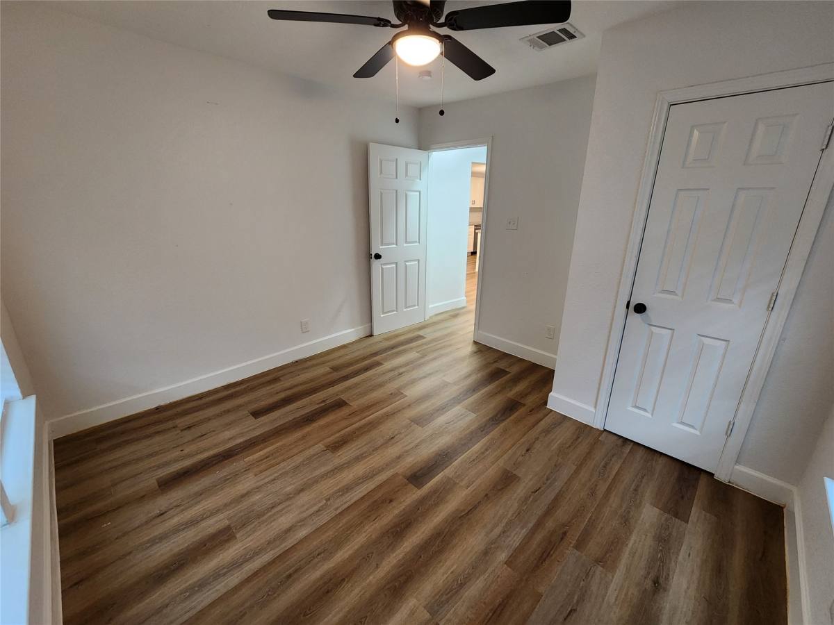 Apartment for rent at 2120 Yates St, Houston, TX 77020