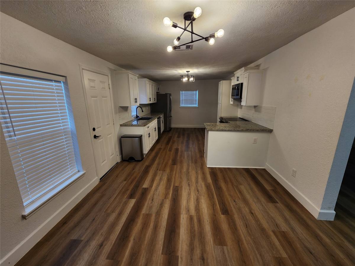 Apartment for rent at 2120 Yates St, Houston, TX 77020