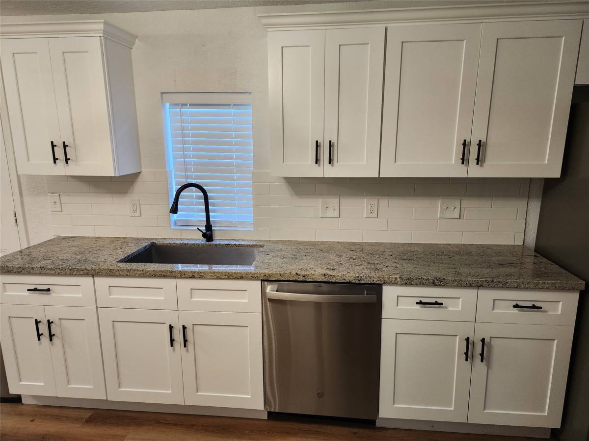 Apartment for rent at 2120 Yates St, Houston, TX 77020
