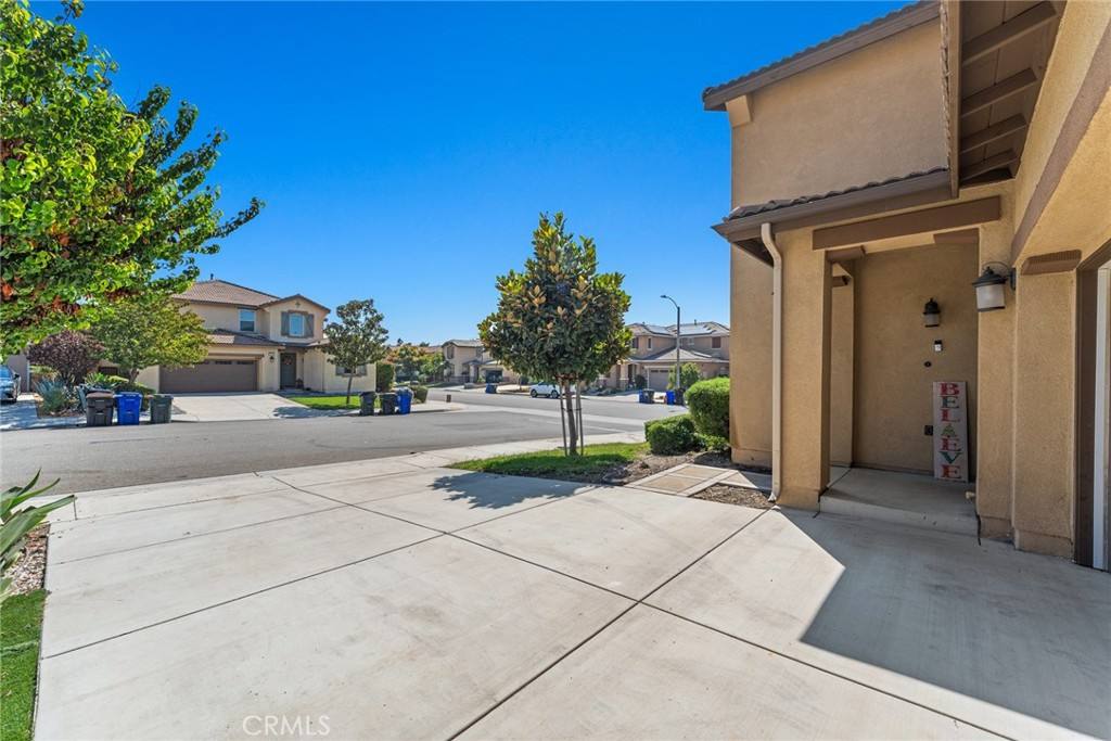 Apartment for rent at 8022-8022 Sea Salt Ave, Fontana, CA 92336