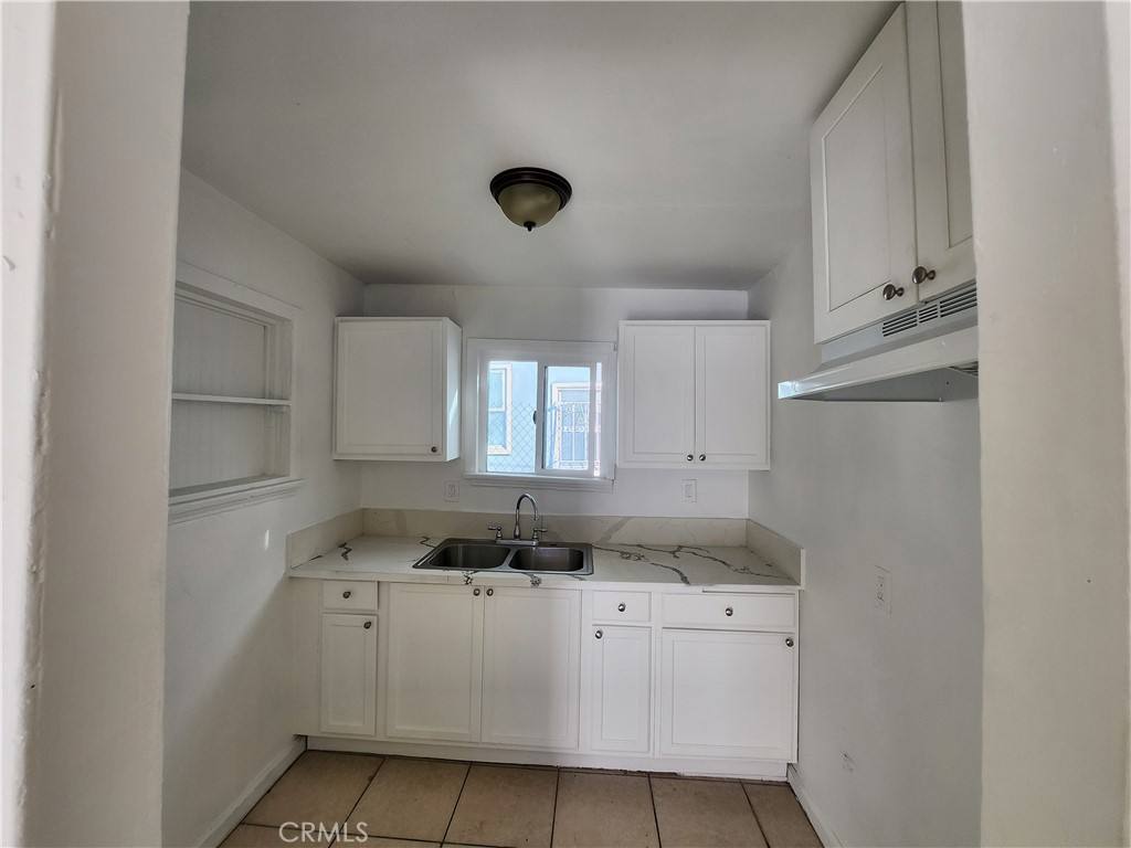 Apartment for rent at 3717 W Imperial Highway 3717-8, Inglewood, CA 90303