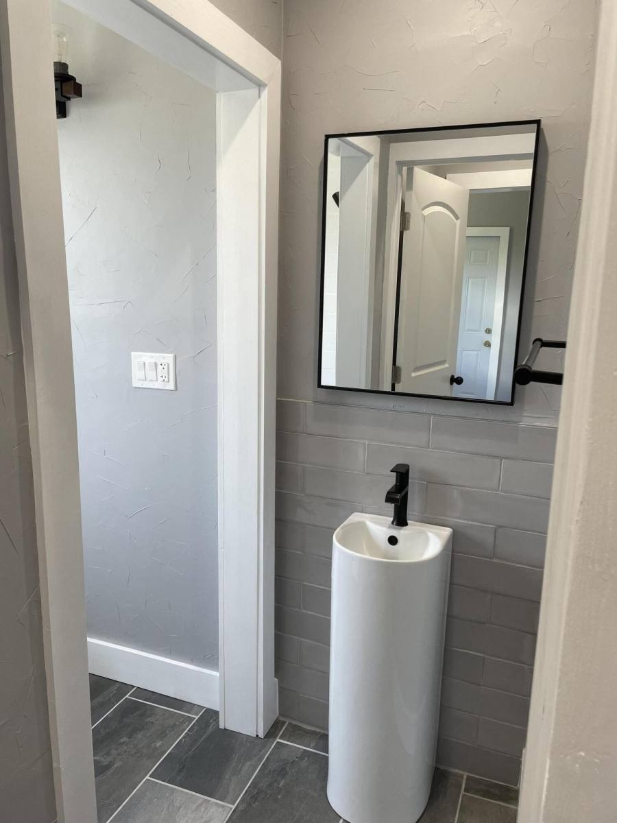 Apartment for rent at 432 15th St #432-2, West Palm Beach, FL 33401