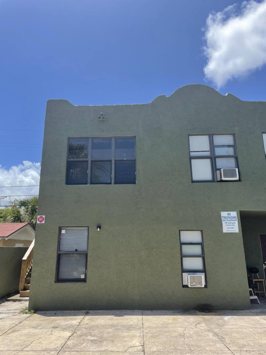Apartment for rent at 432 15th St #432-2, West Palm Beach, FL 33401