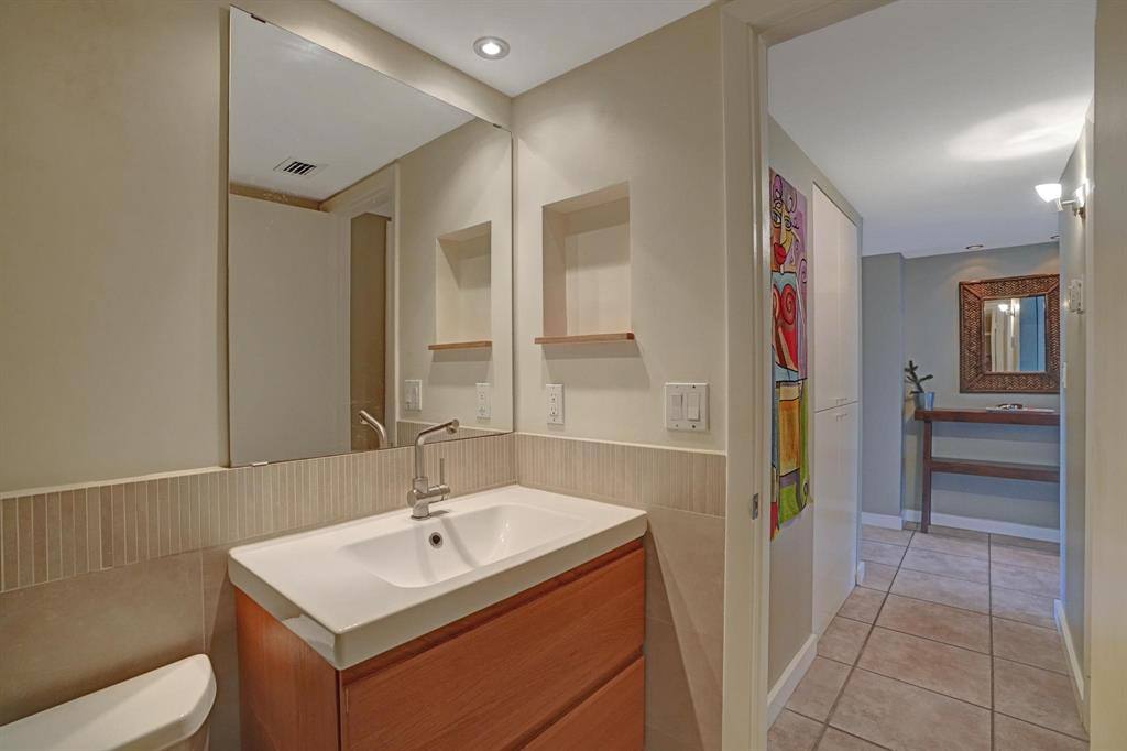 Apartment for rent at 1831 Sabal Palm Dr #202, Fort Lauderdale, FL 33324