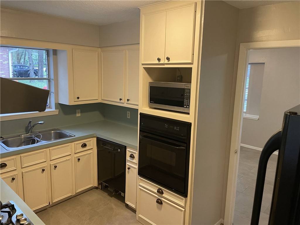 Apartment for rent at 1104 Neal Pickett Dr, College Station, TX 77840