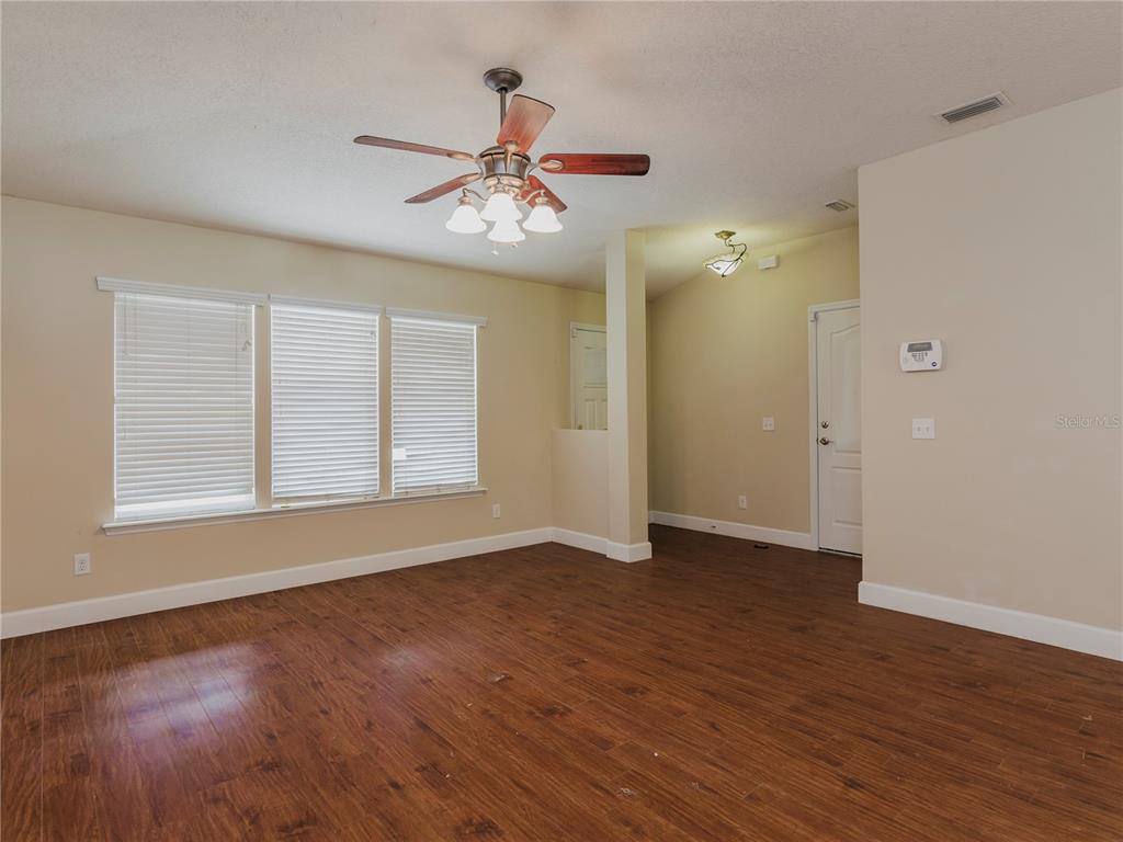 Apartment for rent at 20463 NW 248th Dr, High Springs, FL 32643