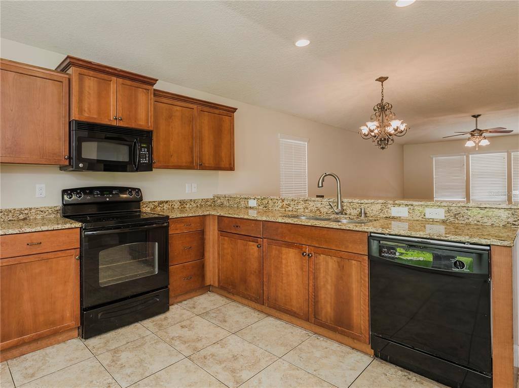 Apartment for rent at 20463 NW 248th Dr, High Springs, FL 32643