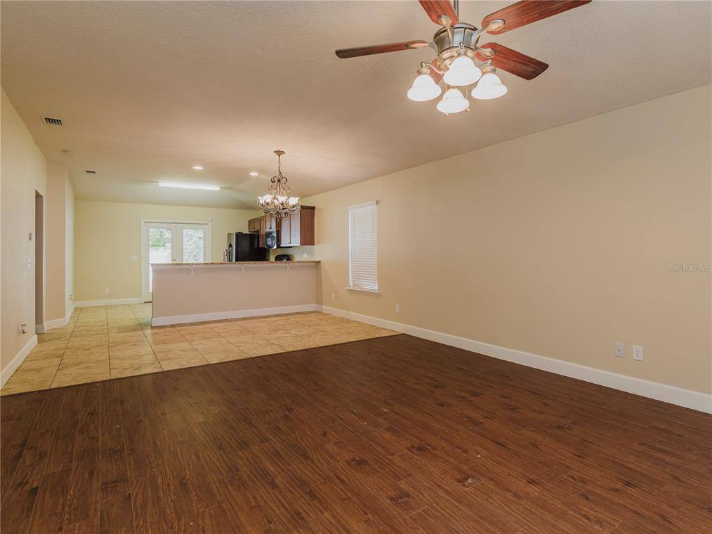 Apartment for rent at 20463 NW 248th Dr, High Springs, FL 32643