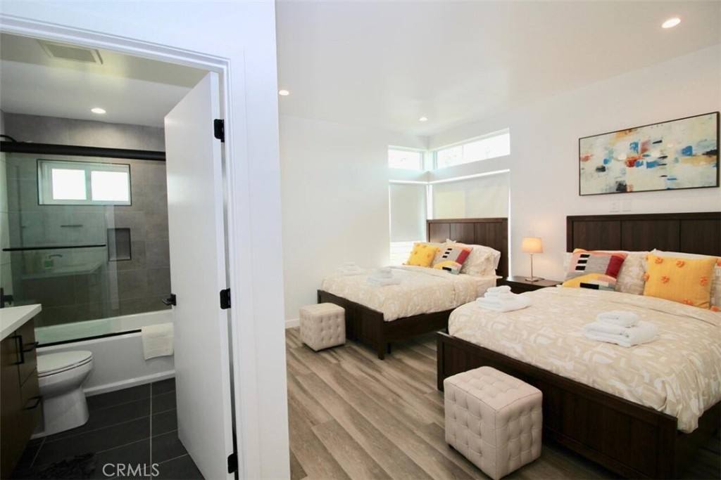 Apartment for rent at 1416 Cloverdale Ave, Los Angeles, CA 90019