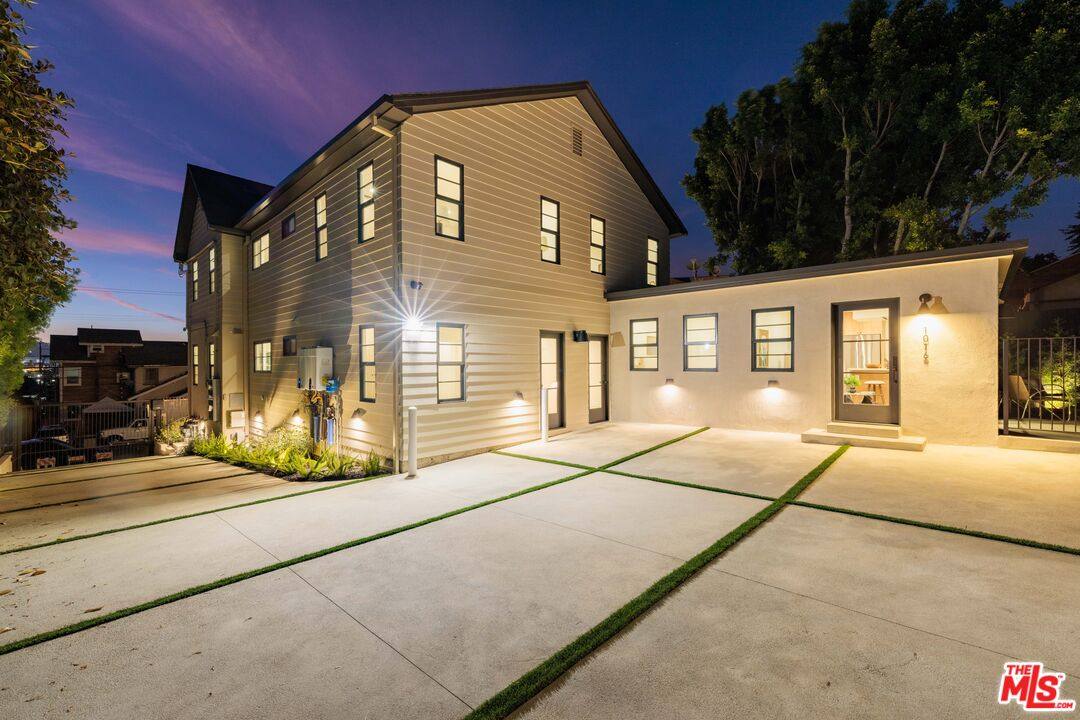 Apartment for rent at 1016 Manzanita St, Los Angeles, CA 90029