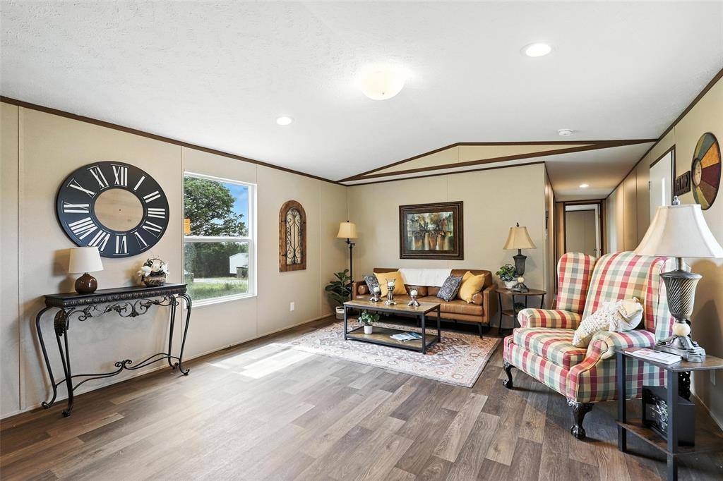Apartment for rent at 4214 W Virginia Dr, Granbury, TX 76048