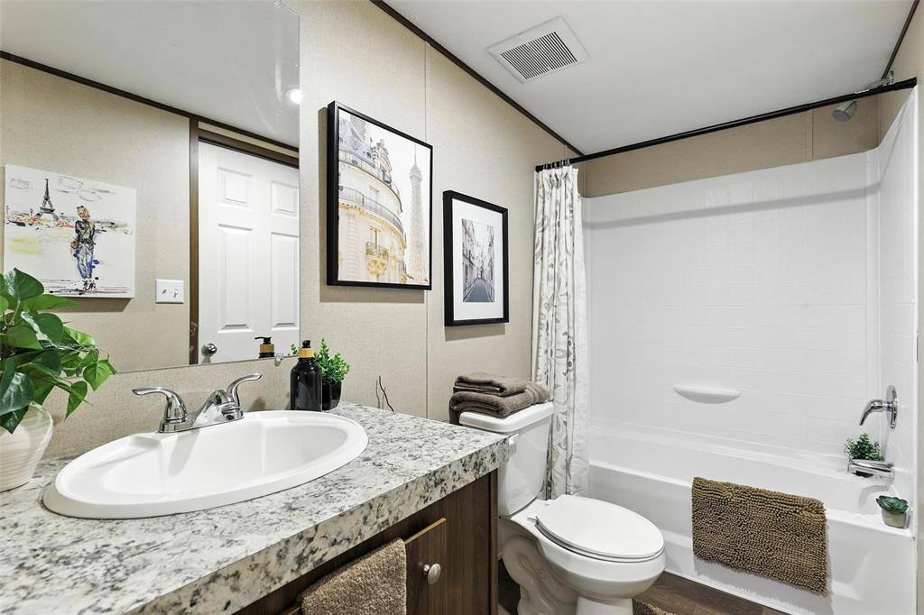 Apartment for rent at 4214 W Virginia Dr, Granbury, TX 76048