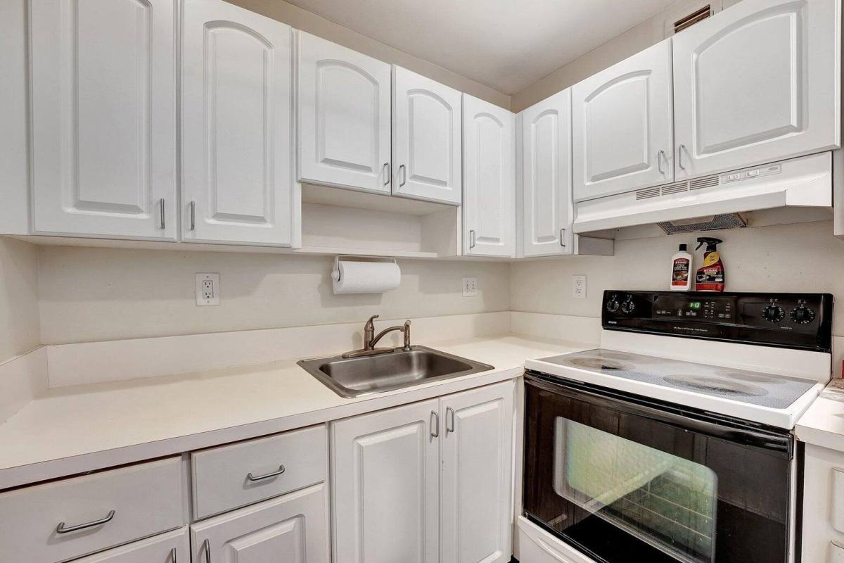 Condo for rent at 3040 NE 16th Ave #205, Fort Lauderdale, FL 33334