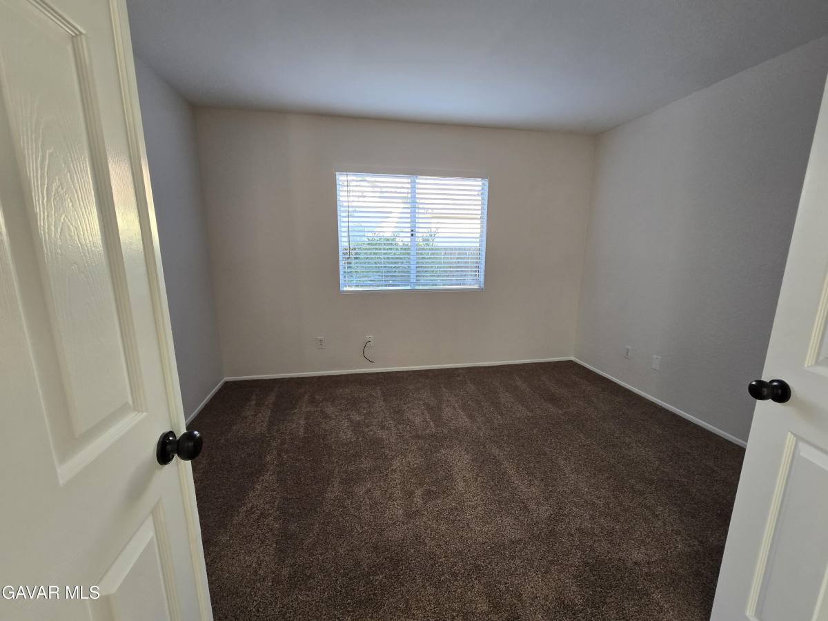 Apartment for rent at 2007 Willowbrook Ave, Palmdale, CA 93551