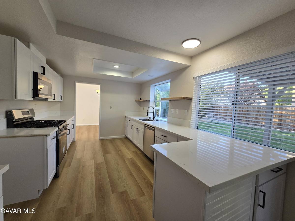 Apartment for rent at 2007 Willowbrook Ave, Palmdale, CA 93551