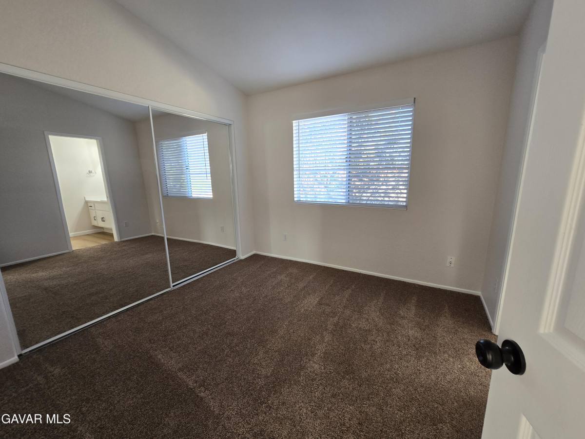 Apartment for rent at 2007 Willowbrook Ave, Palmdale, CA 93551