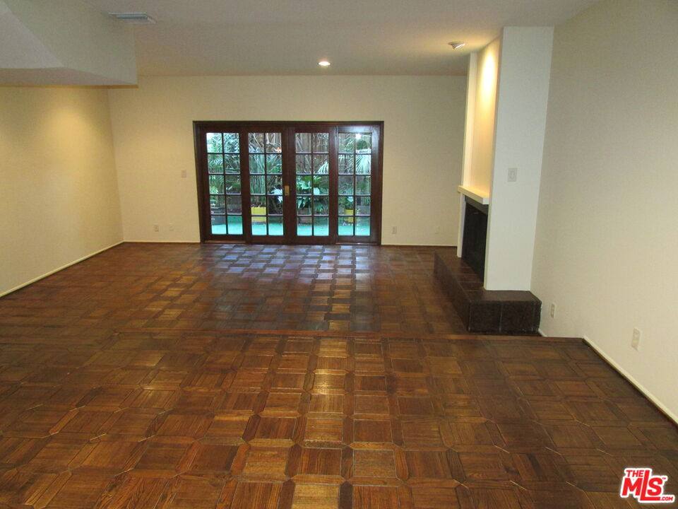 Townhouse for rent at 1850 Midvale Ave #7, Los Angeles, CA 90025
