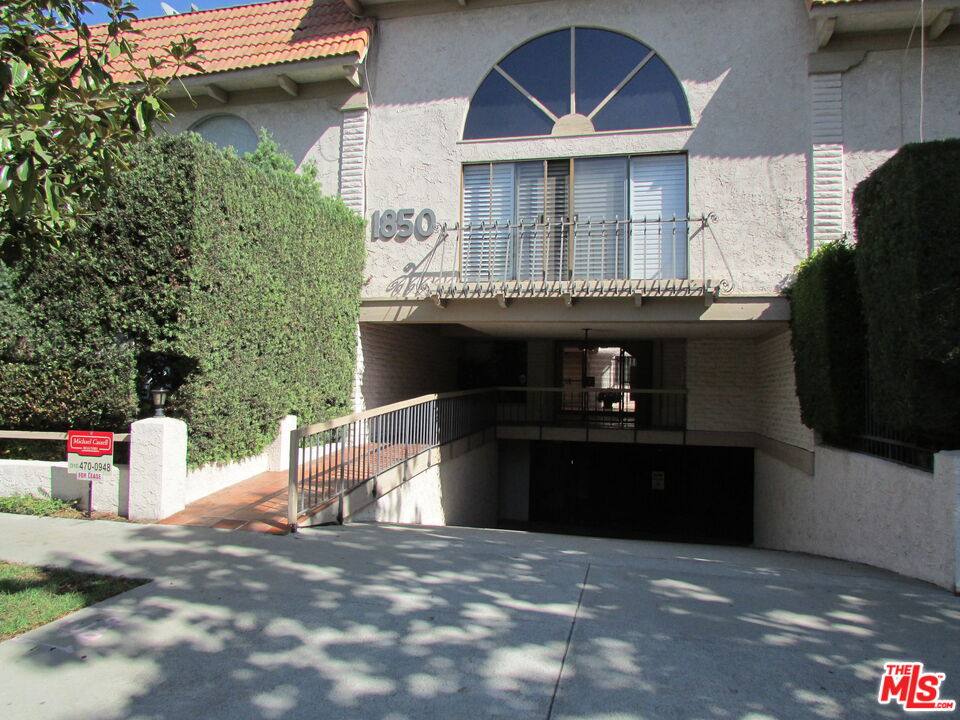 Townhouse for rent at 1850 Midvale Ave #7, Los Angeles, CA 90025