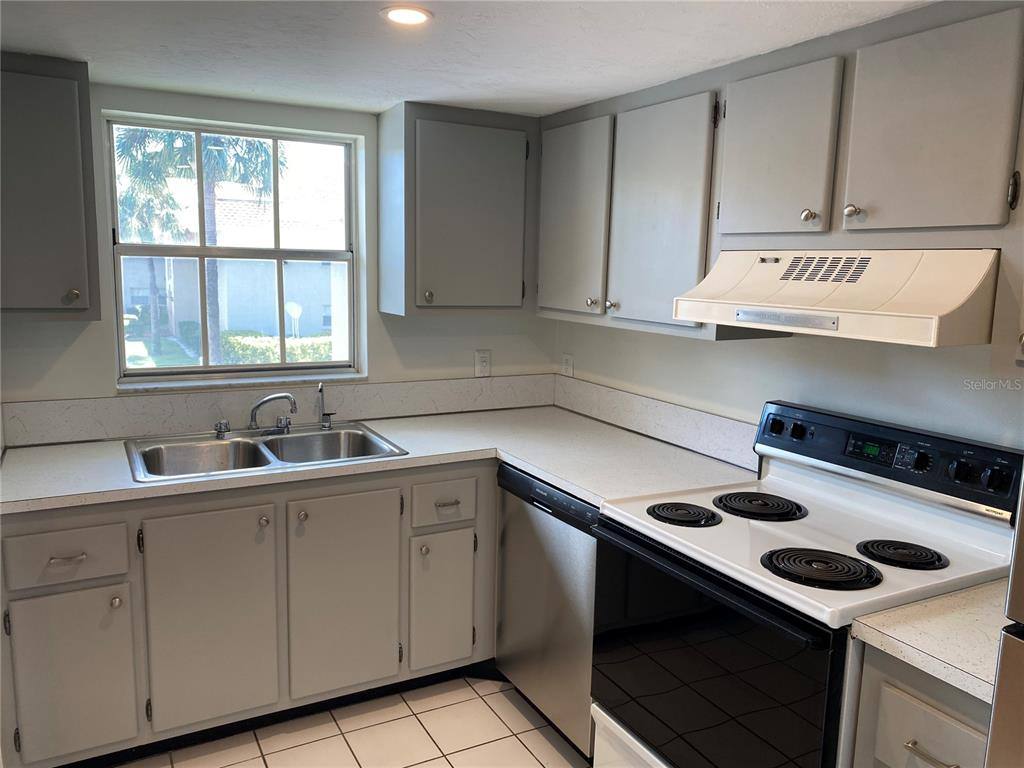 Condo for rent at 2727 75th St W #27278A14, Bradenton, FL 34209