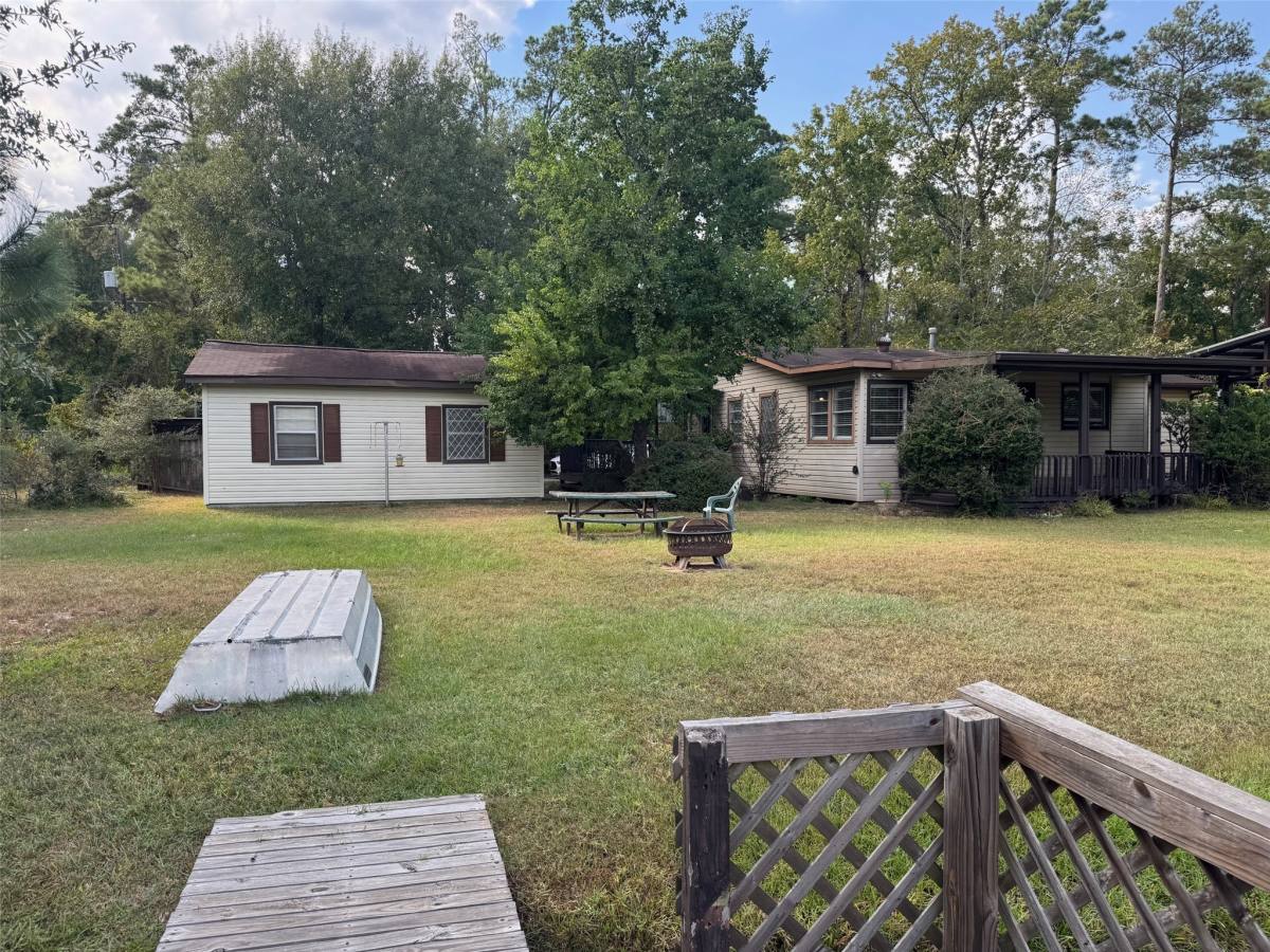 Apartment for rent at 18121 Atkinson Lane, Conroe, TX 77384